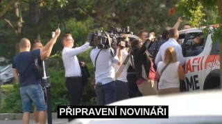 Matovič se všude rve, agent Pávek jako prezident uráží Slováky, ale slovenská kampaň je nechutná?