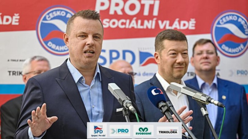 Nen&aacute;vist zhrzen&yacute;ch od Jindřicha Rajchla (Vrabel, Viktor&yacute;n, Bittner, Jiř&iacute;kov&aacute;) stoup&aacute; až k nebesk&yacute;m v&yacute;&scaron;in&aacute;m, nyn&iacute; dokonce obviněn&iacute; ze zabit&iacute;!