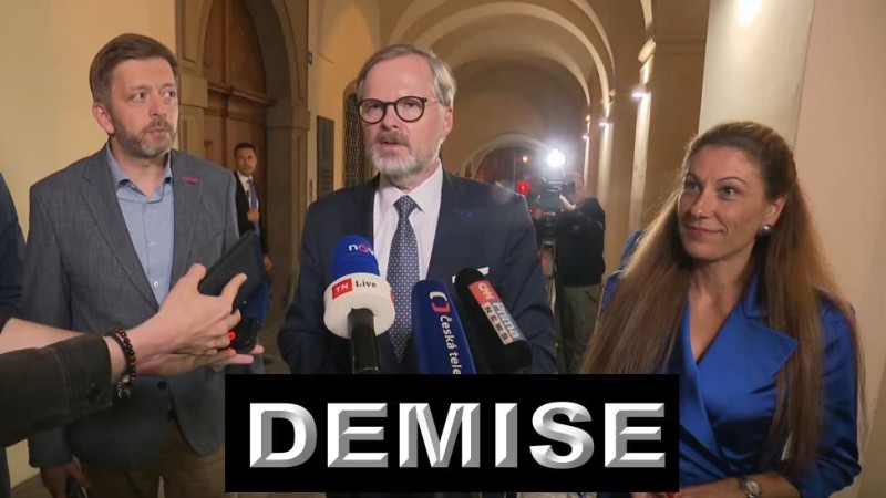 Strčte si va&scaron;e politick&eacute; kecy Fialo do konečn&iacute;ku a t&aacute;hněte k čertu! Kampelička, Dozimetr, bitcoiny, mrtvoly, vystra&scaron;en&iacute; soudci...