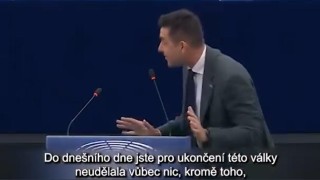 Pan&iacute; Leyenov&aacute;, z&aacute;zrak, že jste dorazila do pr&aacute;ce! V&iacute;t&aacute;me v&aacute;s, už jste začala pracovat?