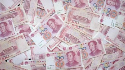 SWIFT: Yuan se poprvé stává druhou hlavní měnou v globálním obchodu